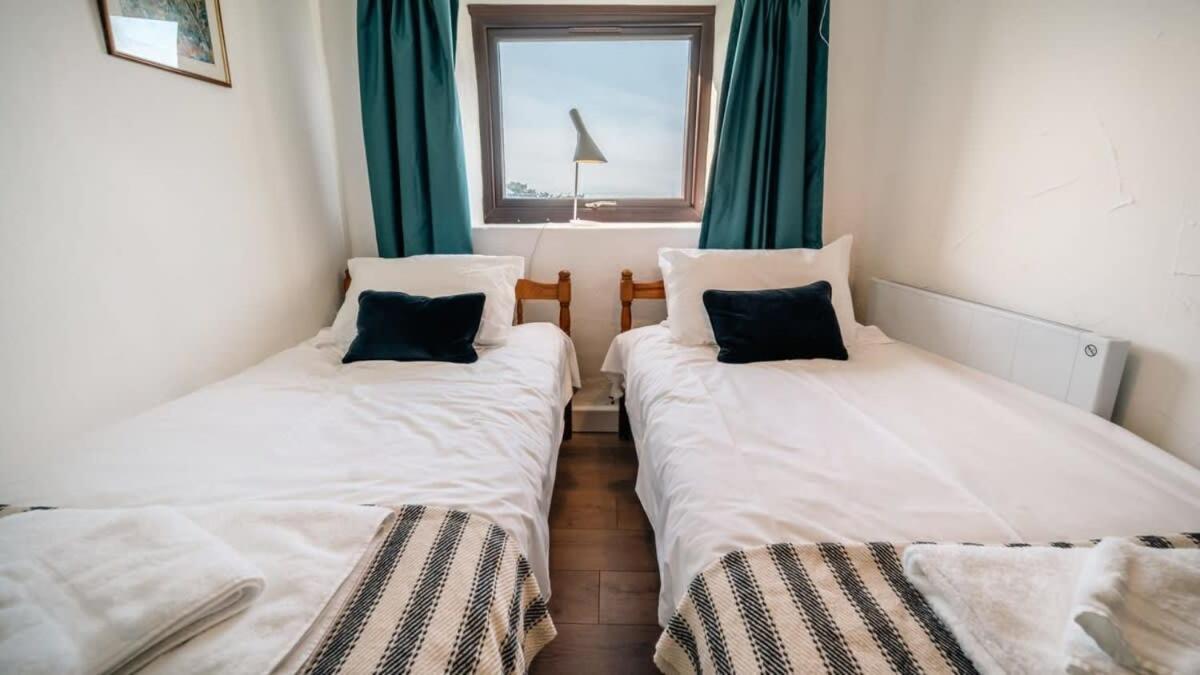 Lovely 2 Bedroom Coastal Cottage Near Bude Extérieur photo