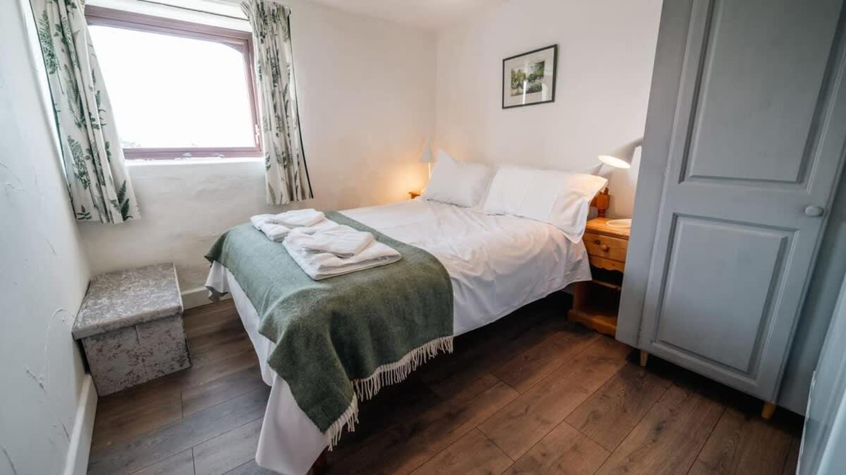Lovely 2 Bedroom Coastal Cottage Near Bude Extérieur photo