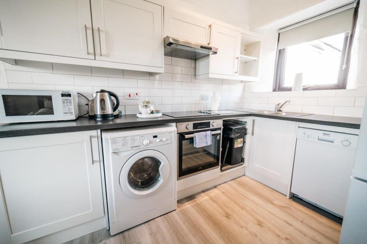 Lovely 2 Bedroom Coastal Cottage Near Bude Extérieur photo